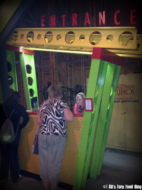 Checking in at the Sci-Fi Dine-in Theater