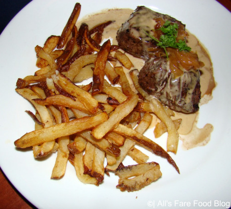 Beef medallions with pomme frites