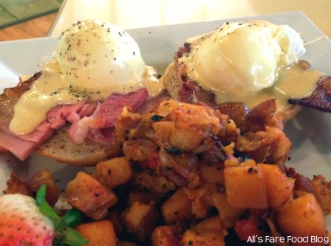 Eggs benedict at Sweet Clove
